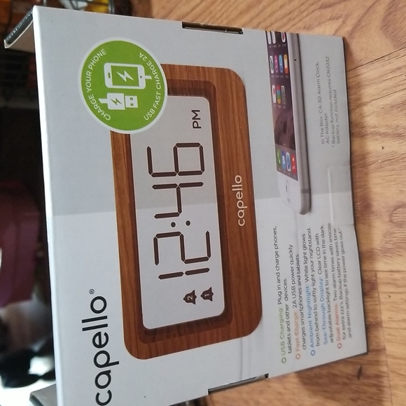 Window Clock with USB Charger - Capello - Picture 5 of 8